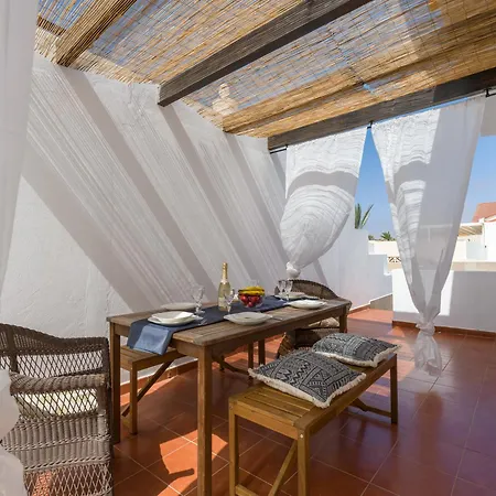 3-br, Villa, Private Pool, In The Heart Of Corralejo! *