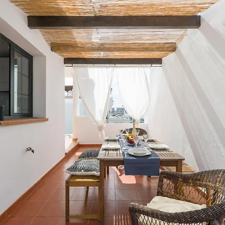 3-br, Villa, Private Pool, In The Heart Of Corralejo! 别墅
