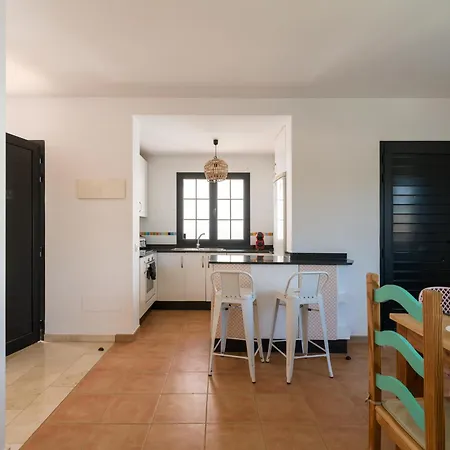 3-br, Villa, Private Pool, In The Heart Of Corralejo! Villa *