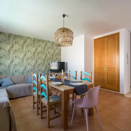 3-br, Villa, Private Pool, In The Heart Of Corralejo! 别墅