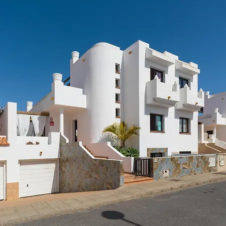 3-br, Villa, Private Pool, In The Heart Of Corralejo! Villa *