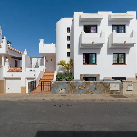 3-br, Villa, Private Pool, In The Heart Of Corralejo! *
