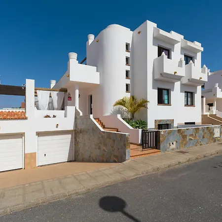 3-br, Villa, Private Pool, In The Heart Of Corralejo! *